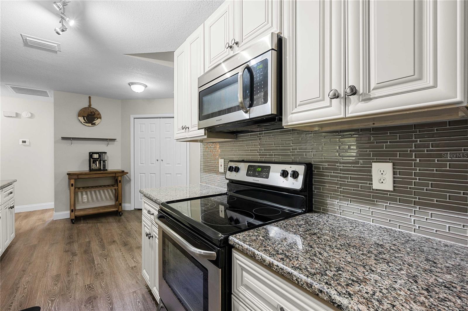 2423 FORREST CREST CIR — photo 4
