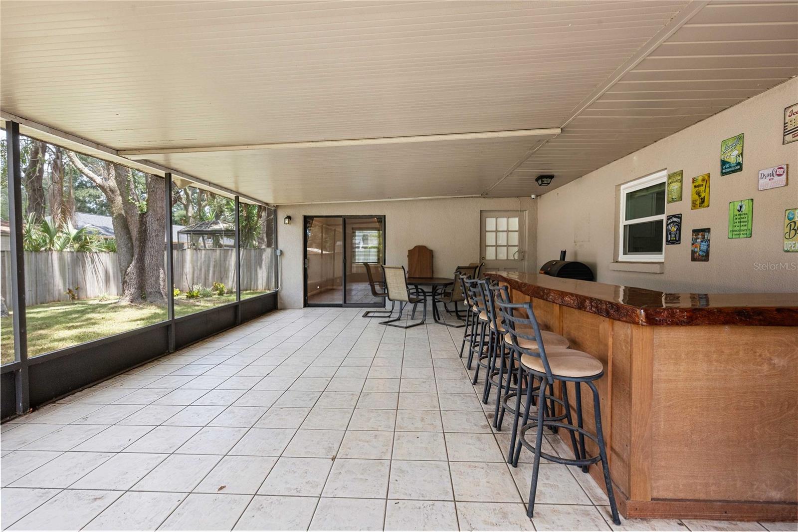 2423 FORREST CREST CIR — photo 33