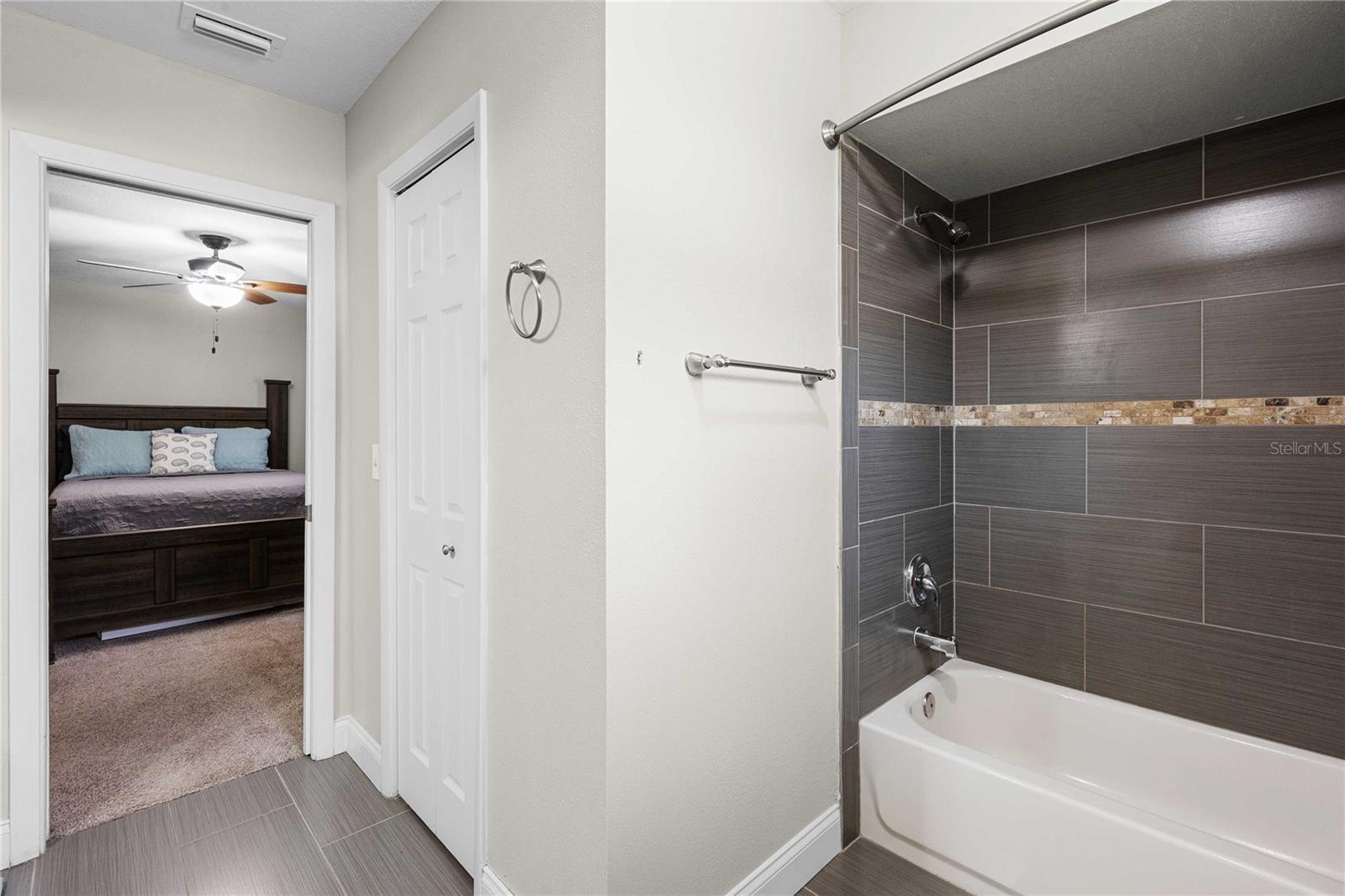 2423 FORREST CREST CIR — photo 29