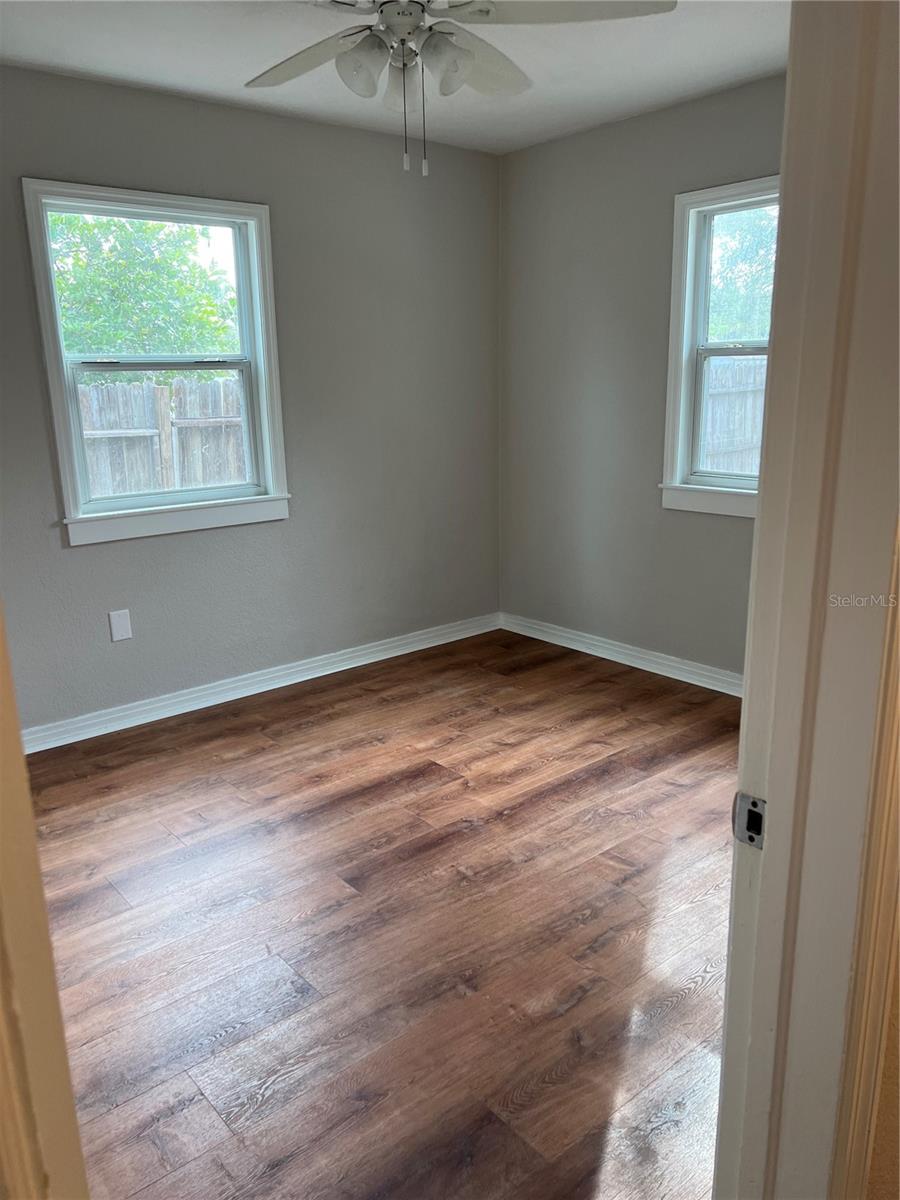2106 MAGNOLIA ST — photo 4
