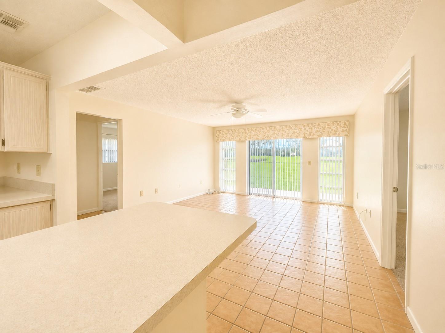 310 FAIRCROSS CIR — photo 10