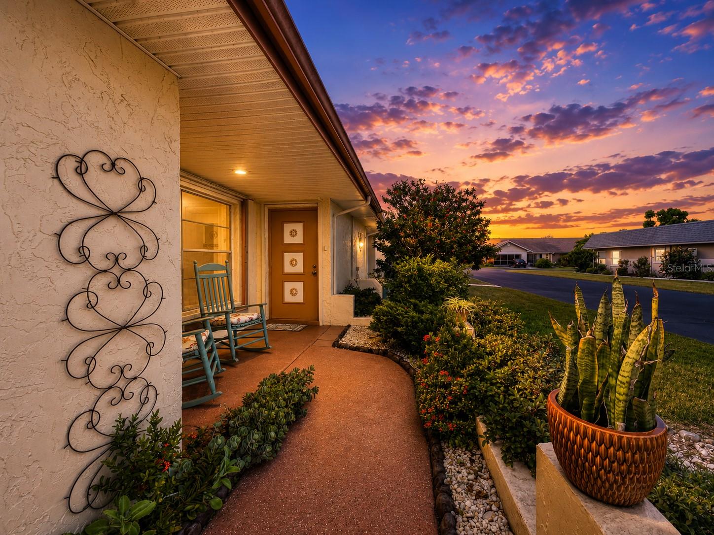 310 FAIRCROSS CIR — photo 2