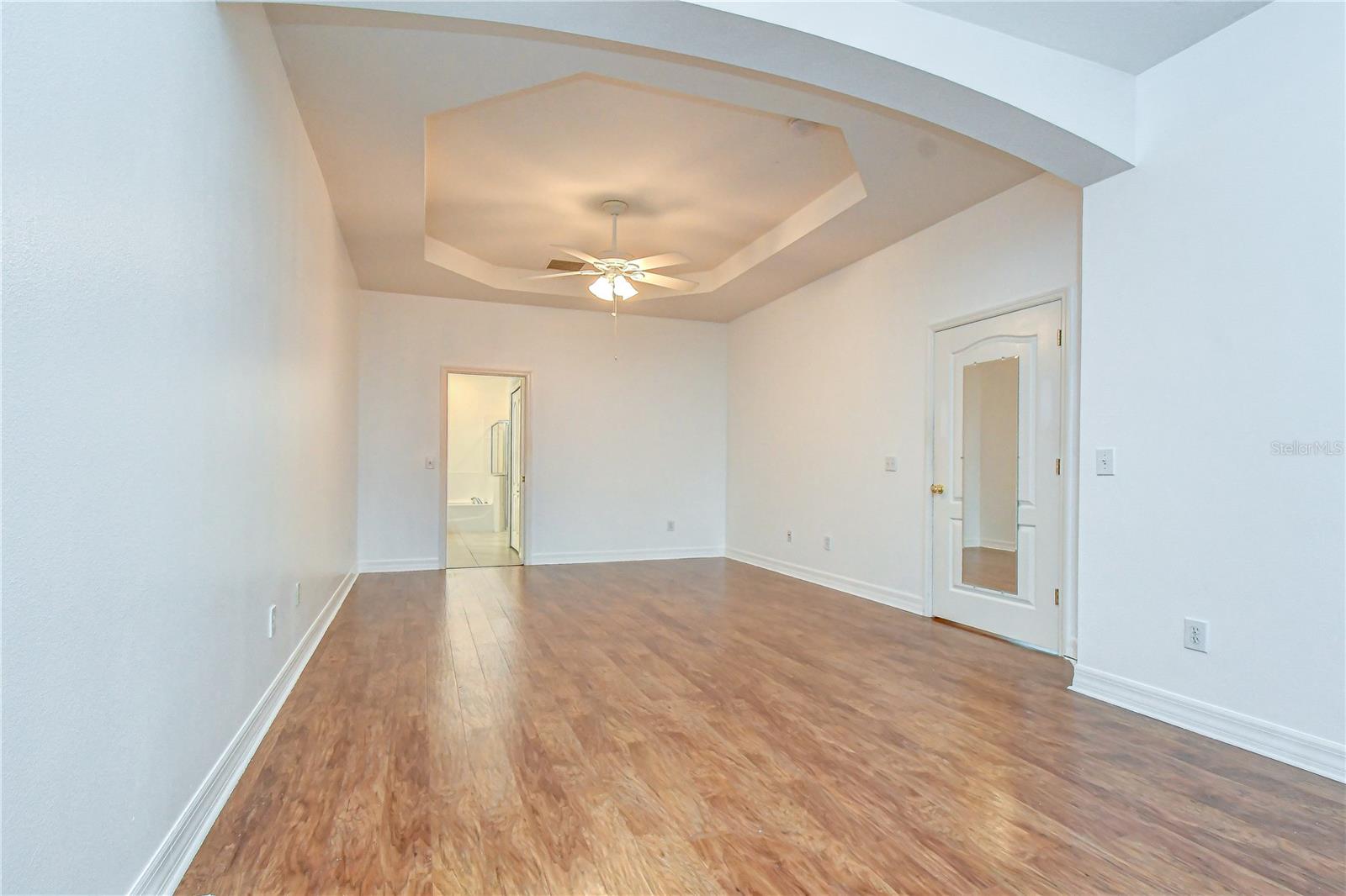 6026 SANDHILL RIDGE DR — photo 15