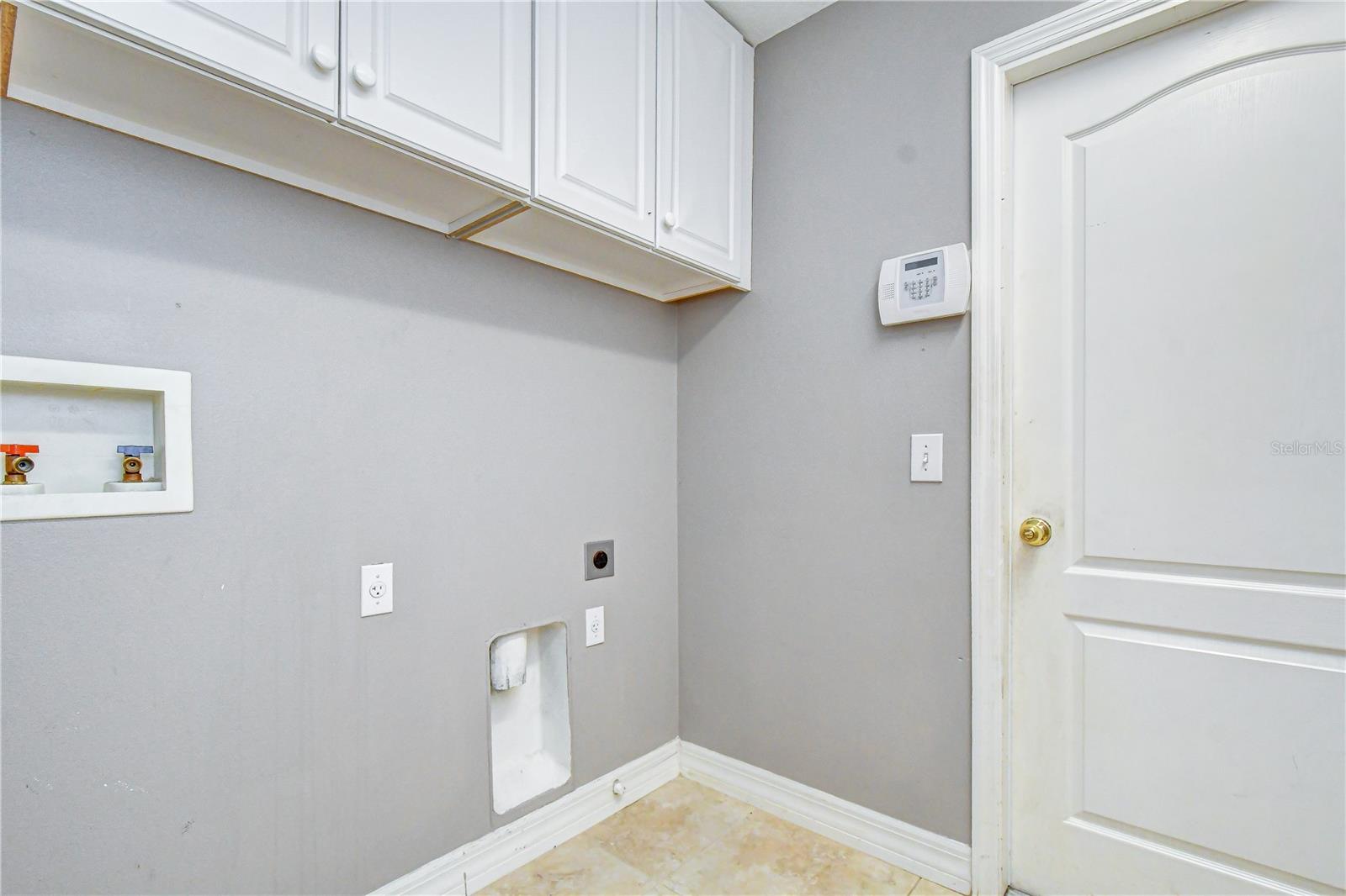 6026 SANDHILL RIDGE DR — photo 26