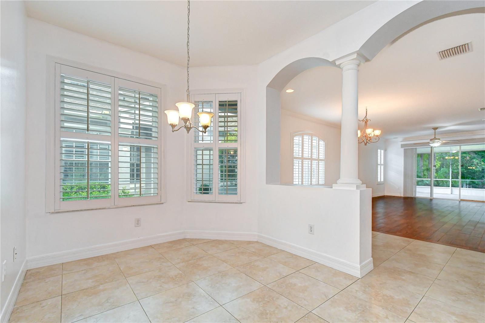 6026 SANDHILL RIDGE DR — photo 7