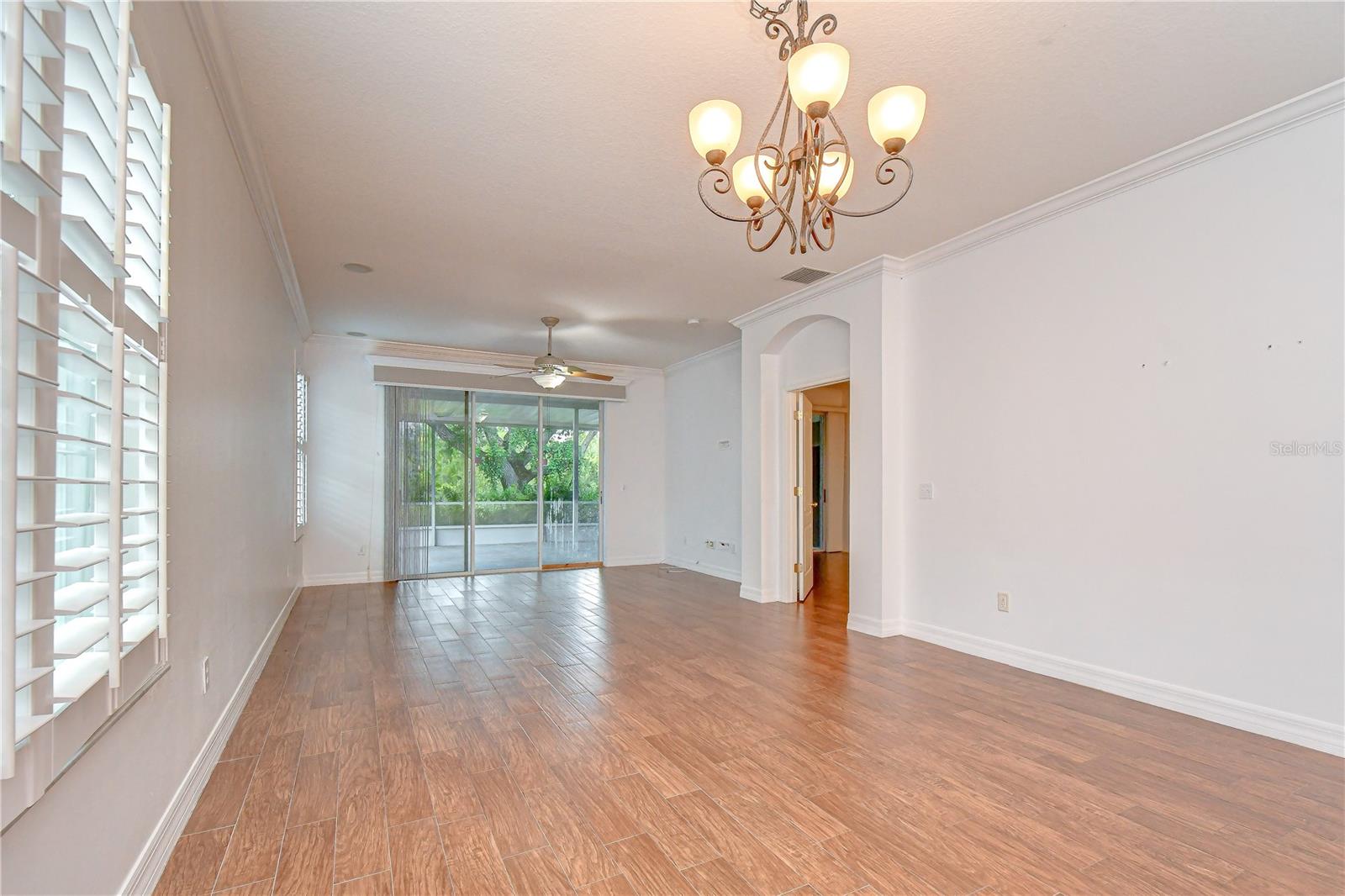 6026 SANDHILL RIDGE DR — photo 9