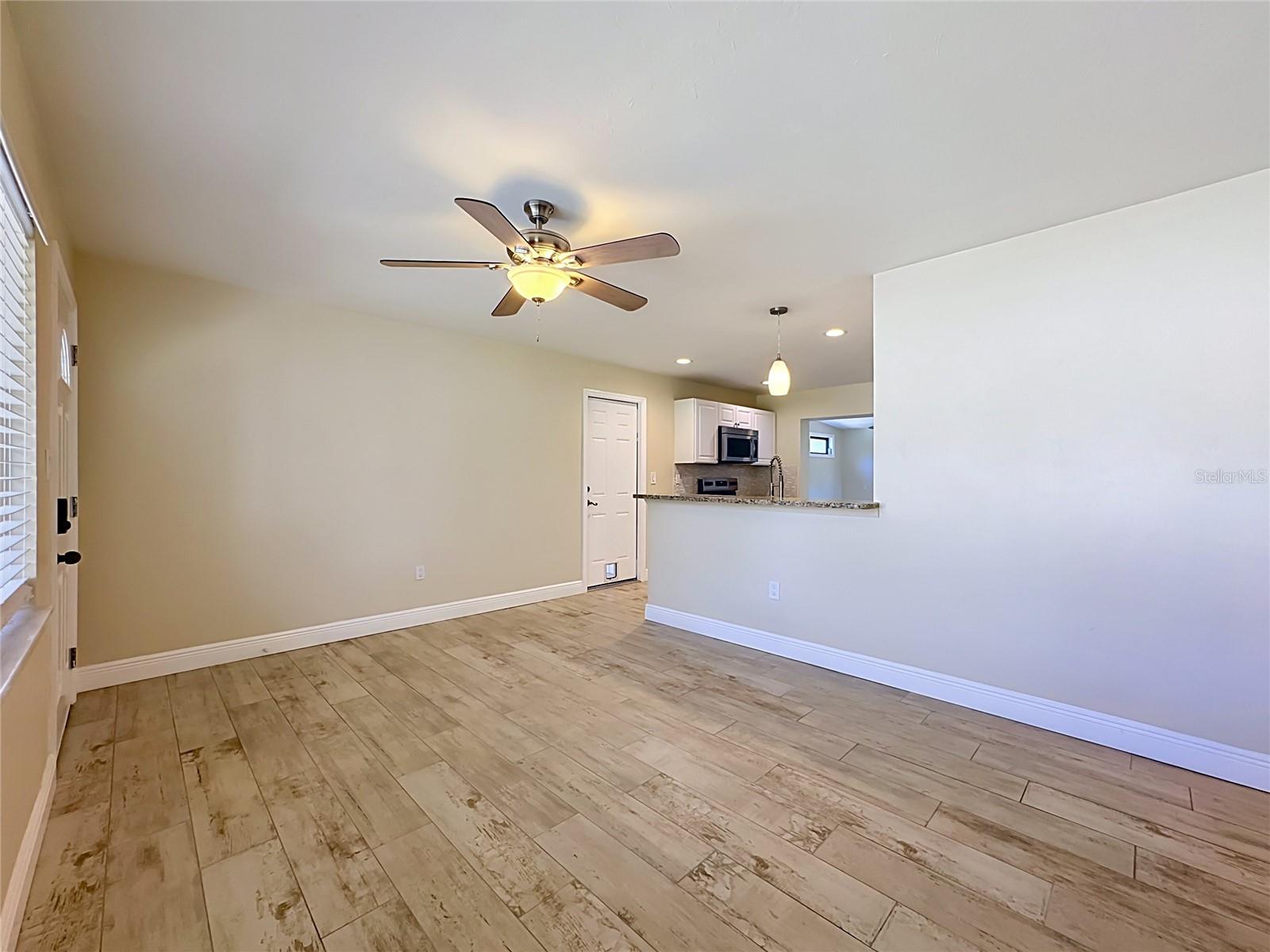 2212 VINSON AVE — photo 17