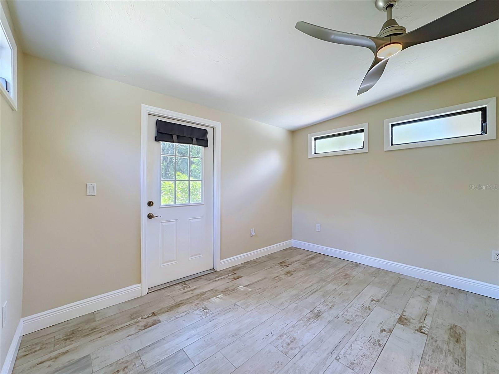 2212 VINSON AVE — photo 24