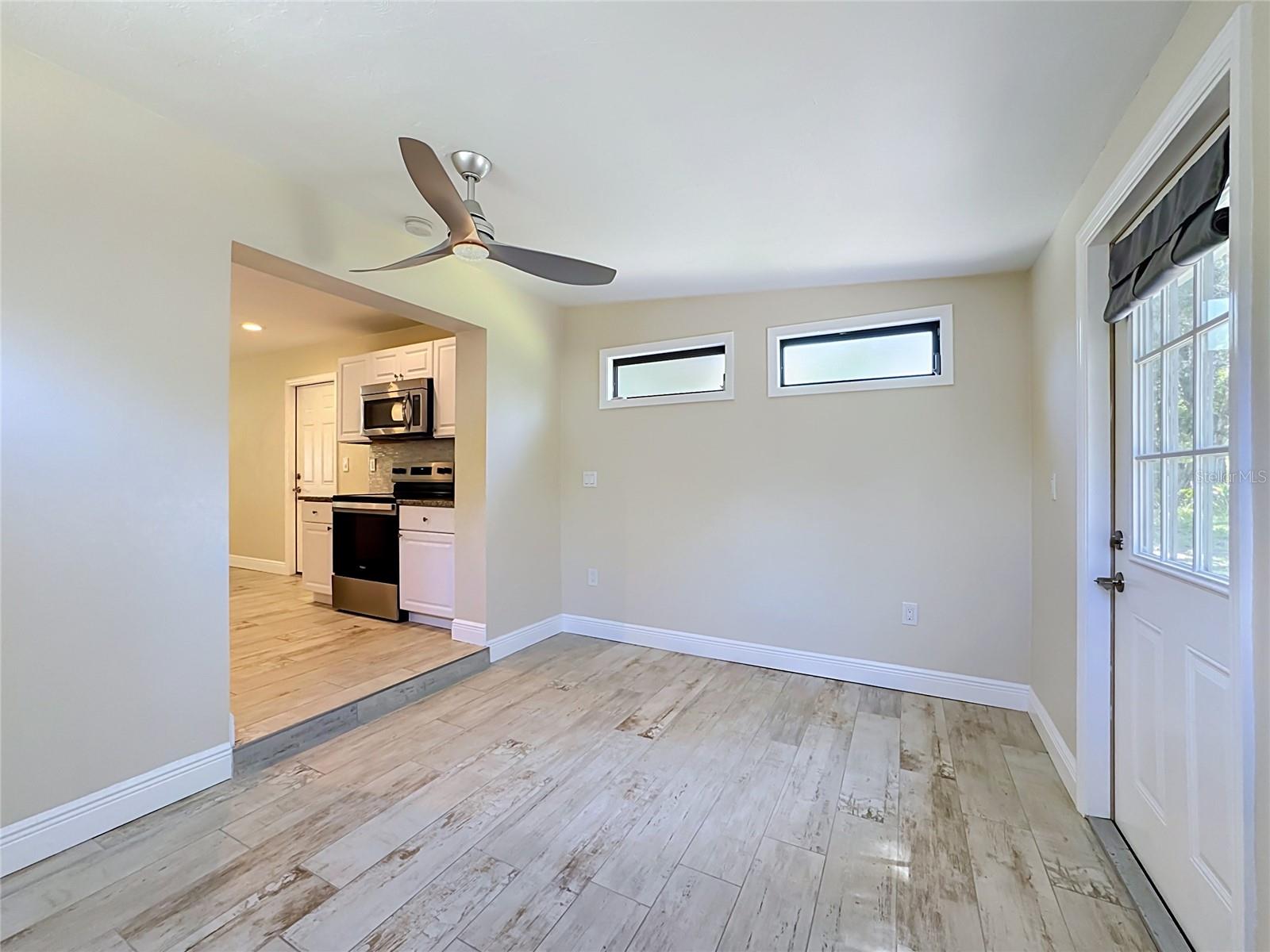2212 VINSON AVE — photo 25