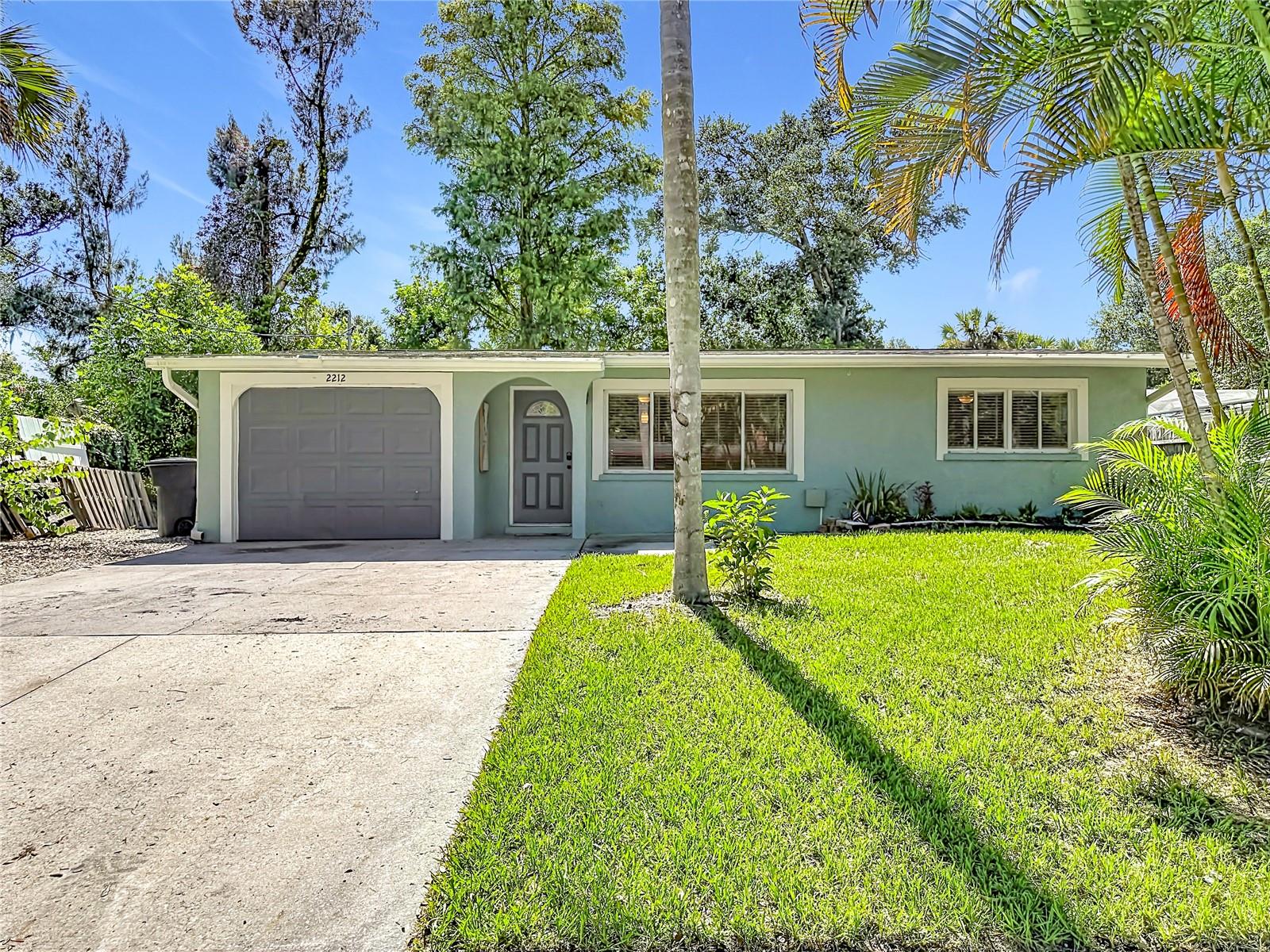 2212 VINSON AVE — photo 2
