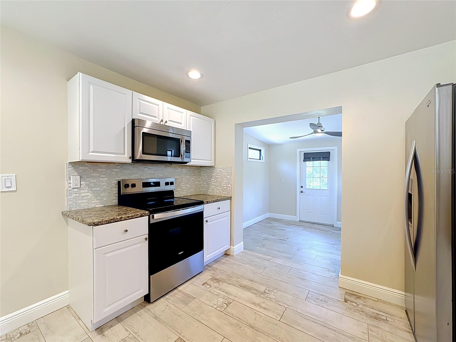 2212 VINSON AVE — photo 20