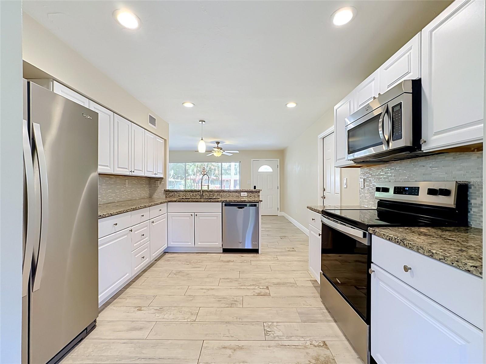 2212 VINSON AVE — photo 22
