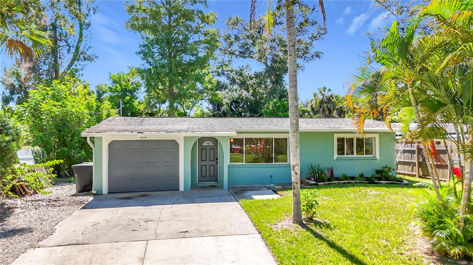 2212 VINSON AVE — photo 10