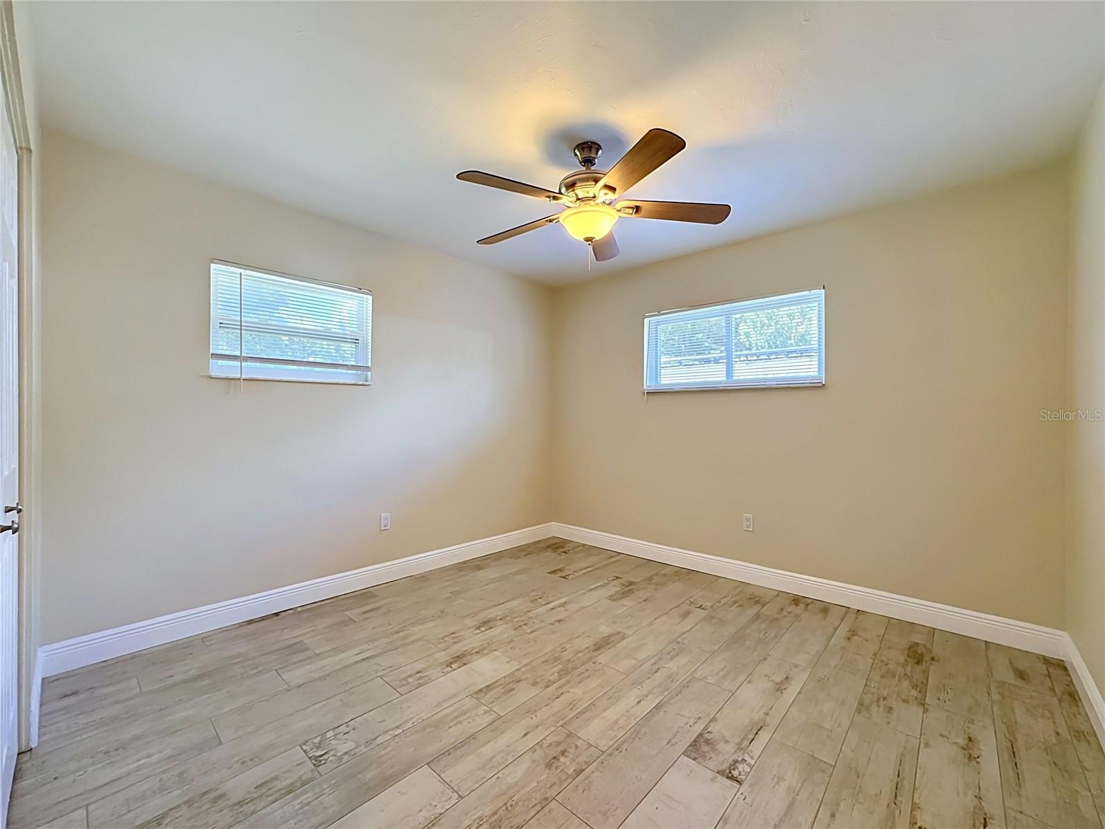 2212 VINSON AVE — photo 28