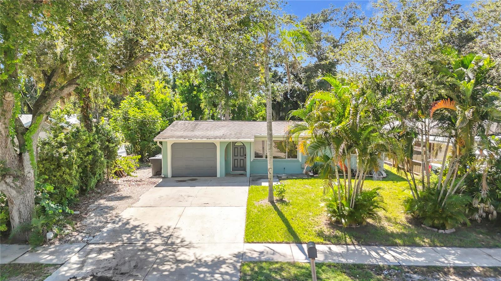 2212 VINSON AVE — photo 4