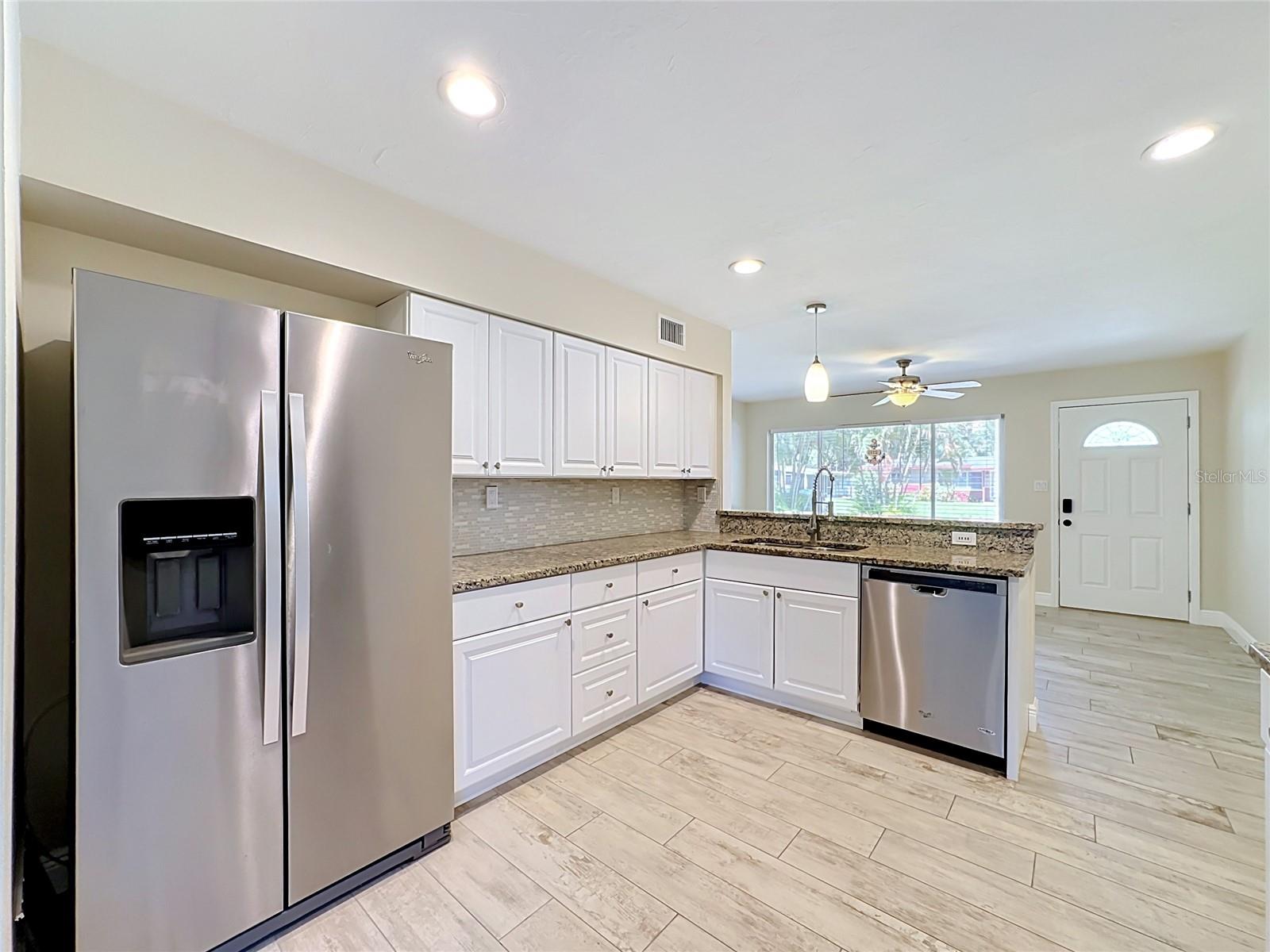 2212 VINSON AVE — photo 23