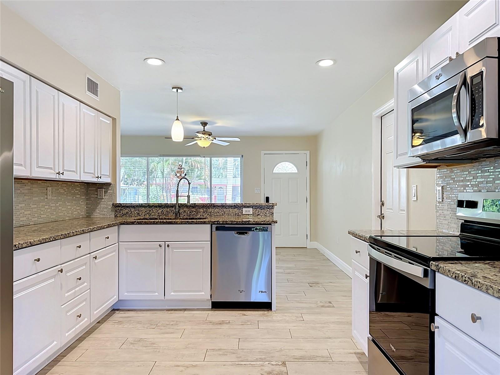 2212 VINSON AVE — photo 21