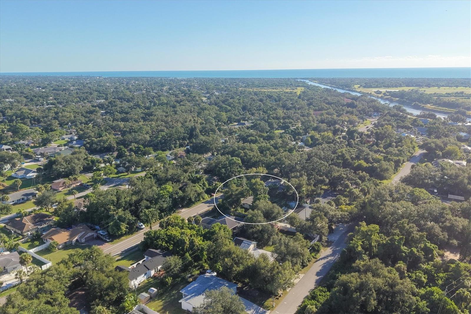 260 SHAMROCK DR — photo 40