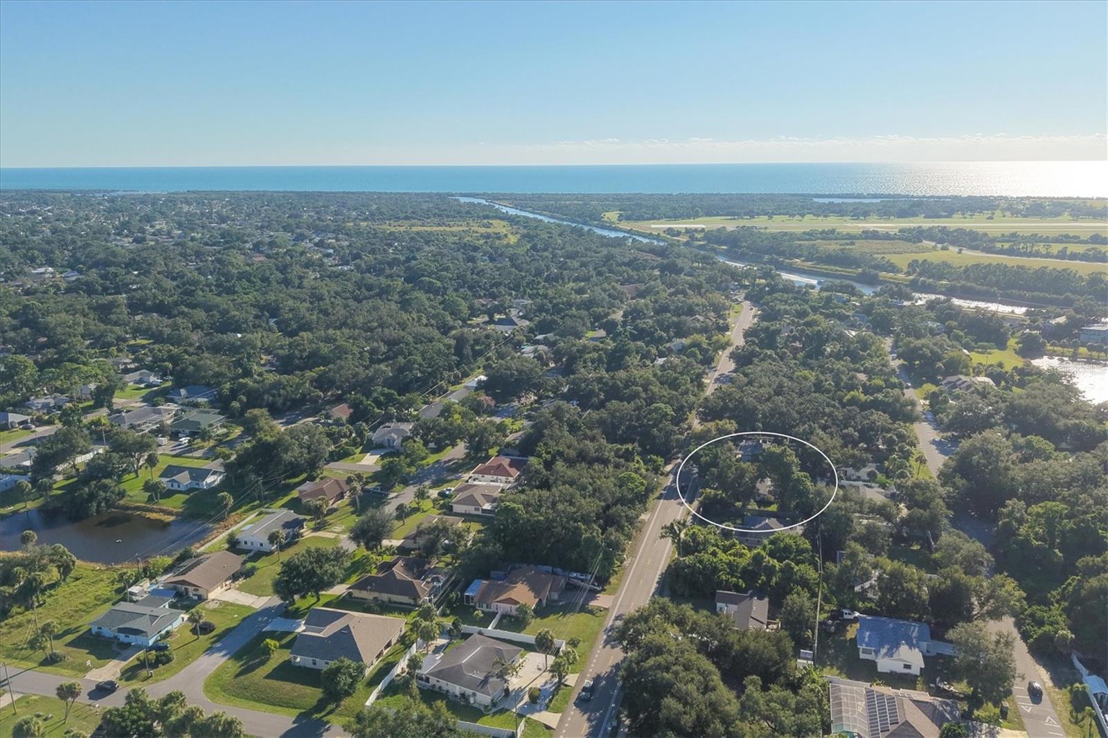 260 SHAMROCK DR — photo 39