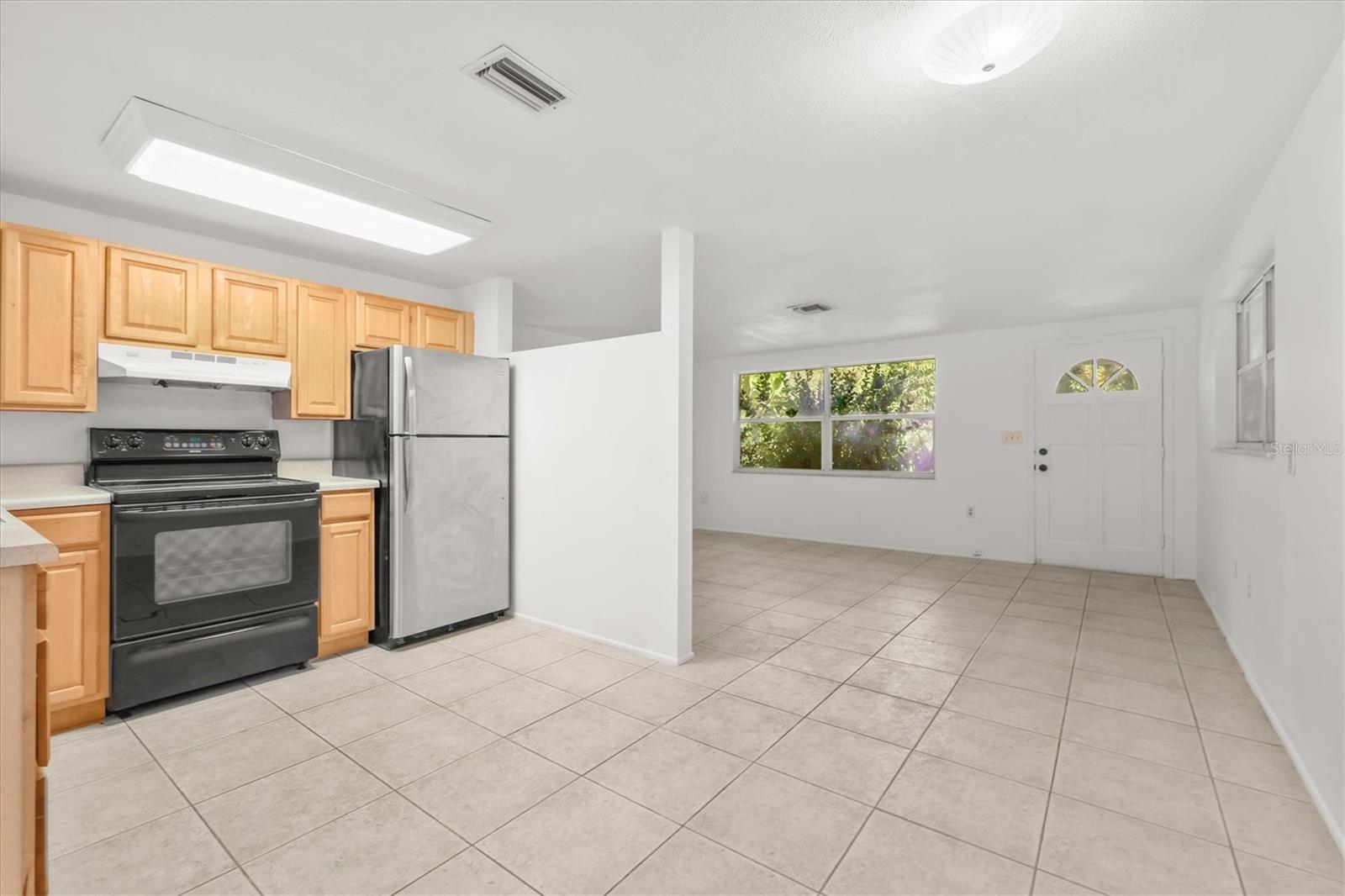 260 SHAMROCK DR — photo 14