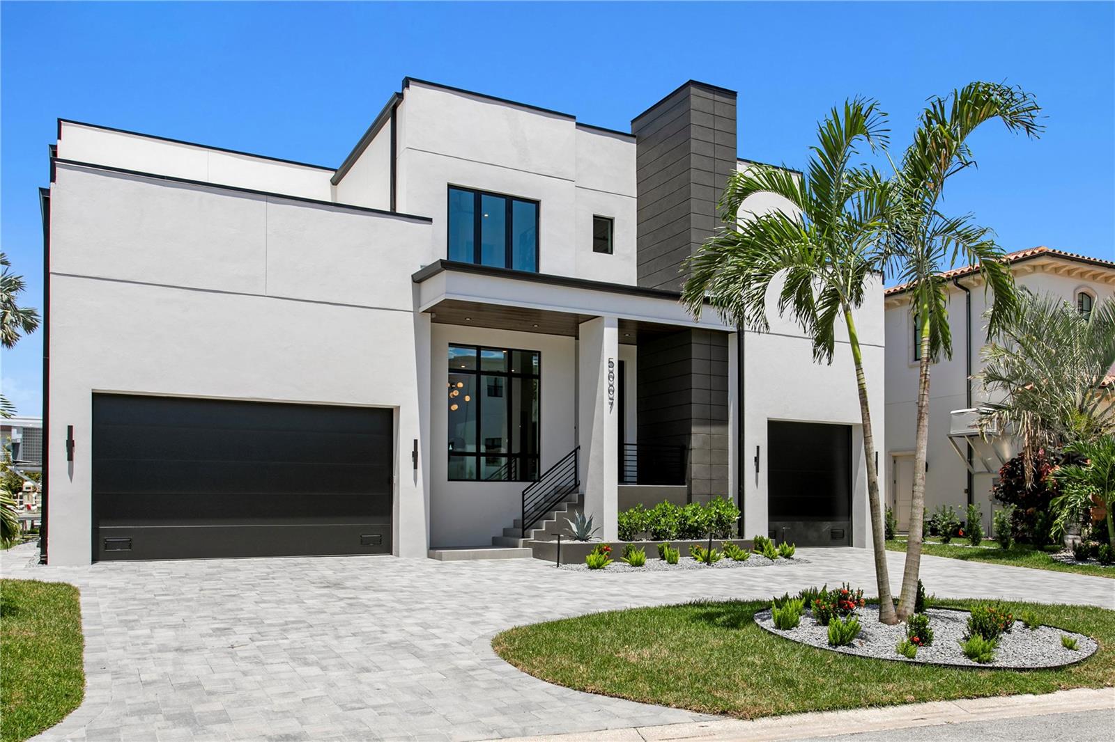 5007 W SAN MIGUEL ST — photo 3