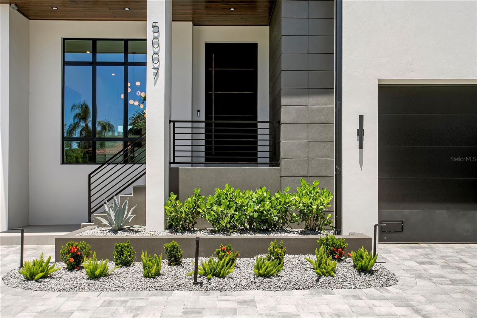 5007 W SAN MIGUEL ST — photo 5