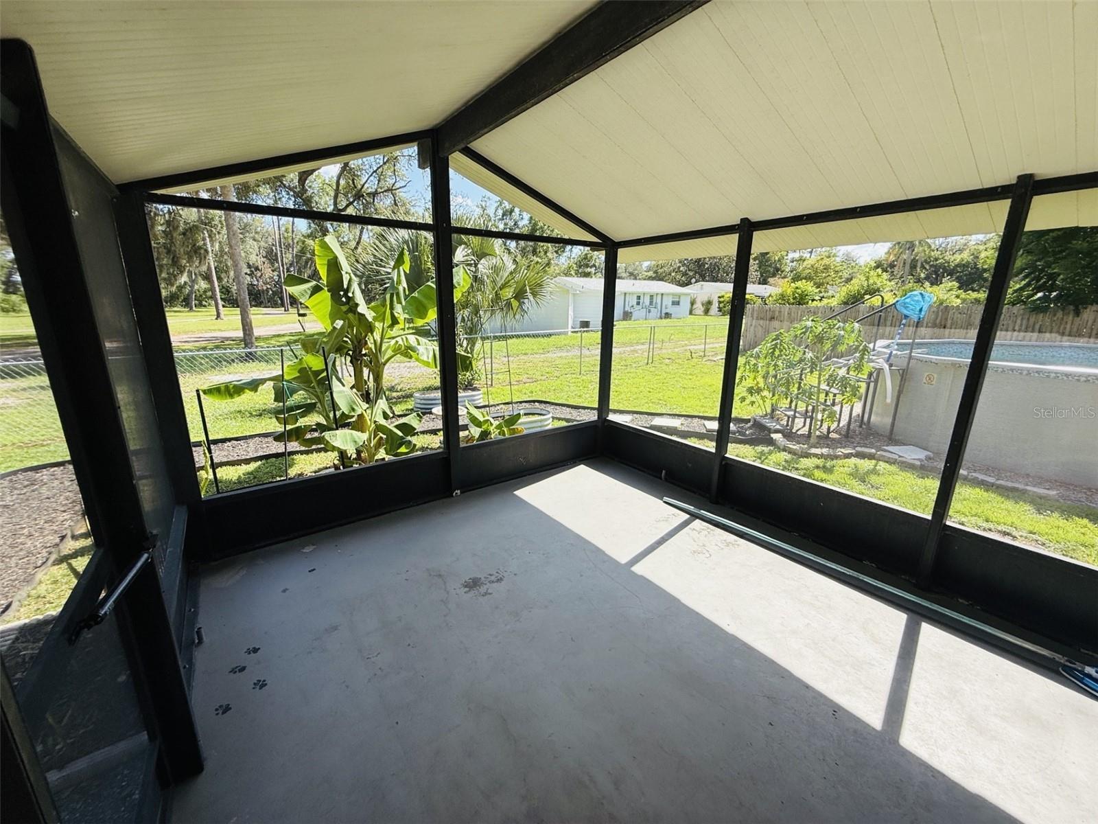 39048 BLUE JAY AVE — photo 13