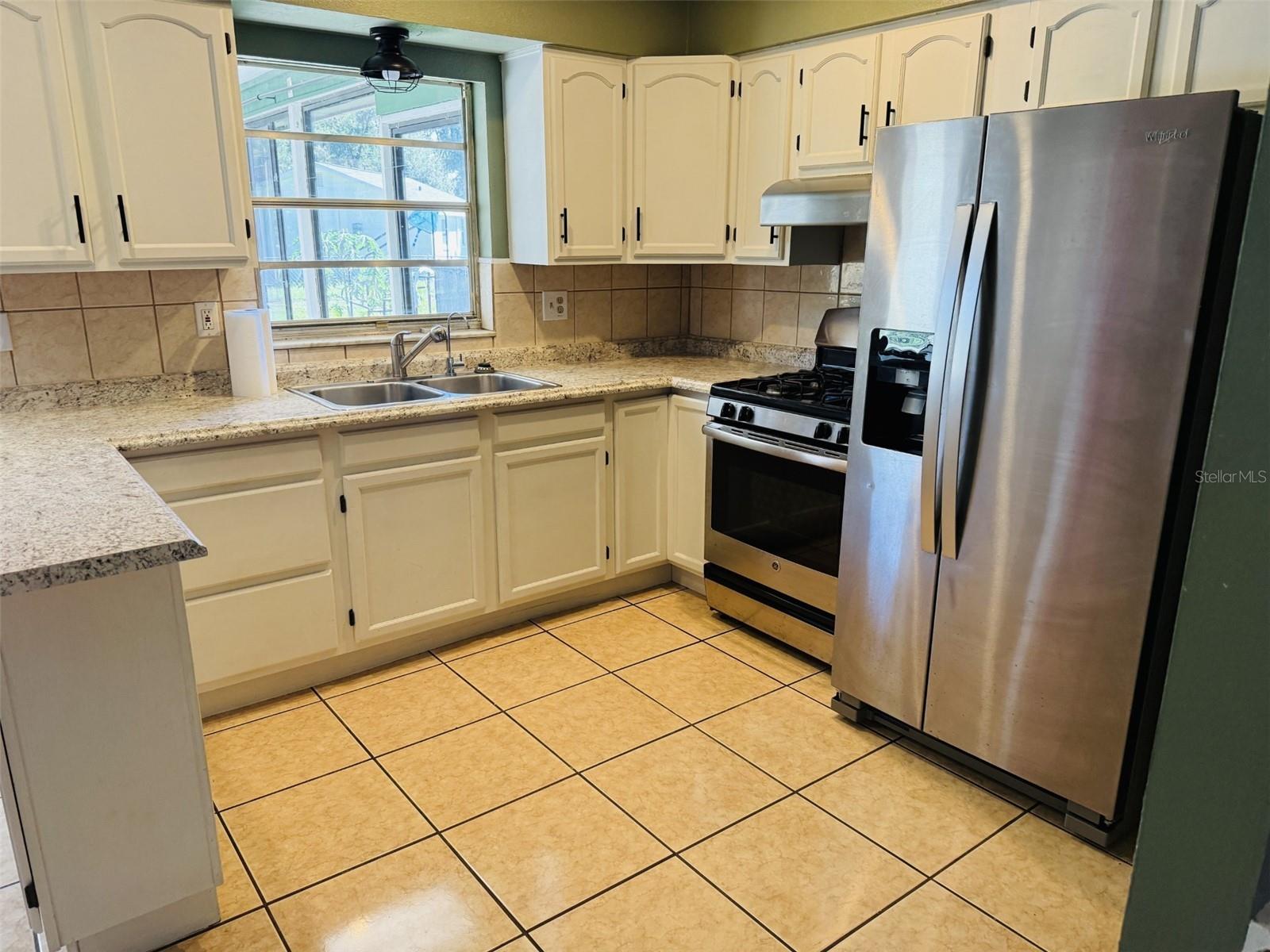 39048 BLUE JAY AVE — photo 22