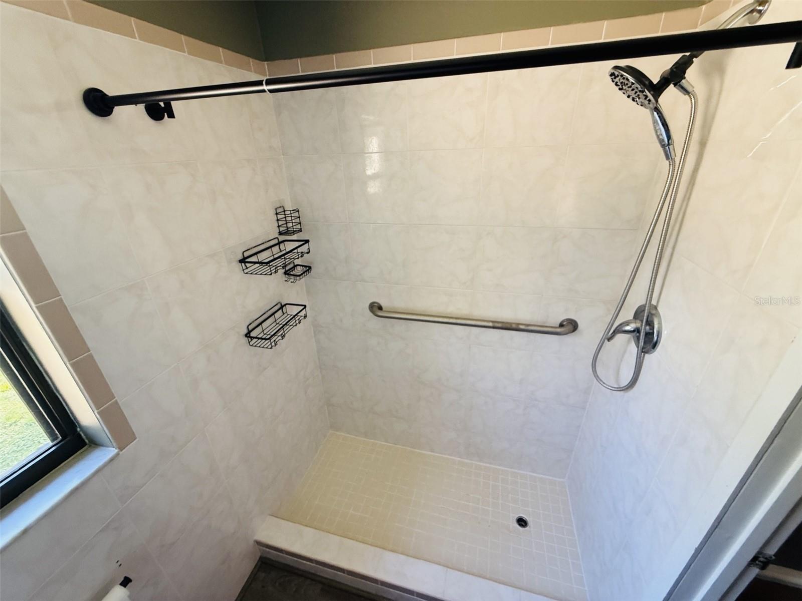 39048 BLUE JAY AVE — photo 29