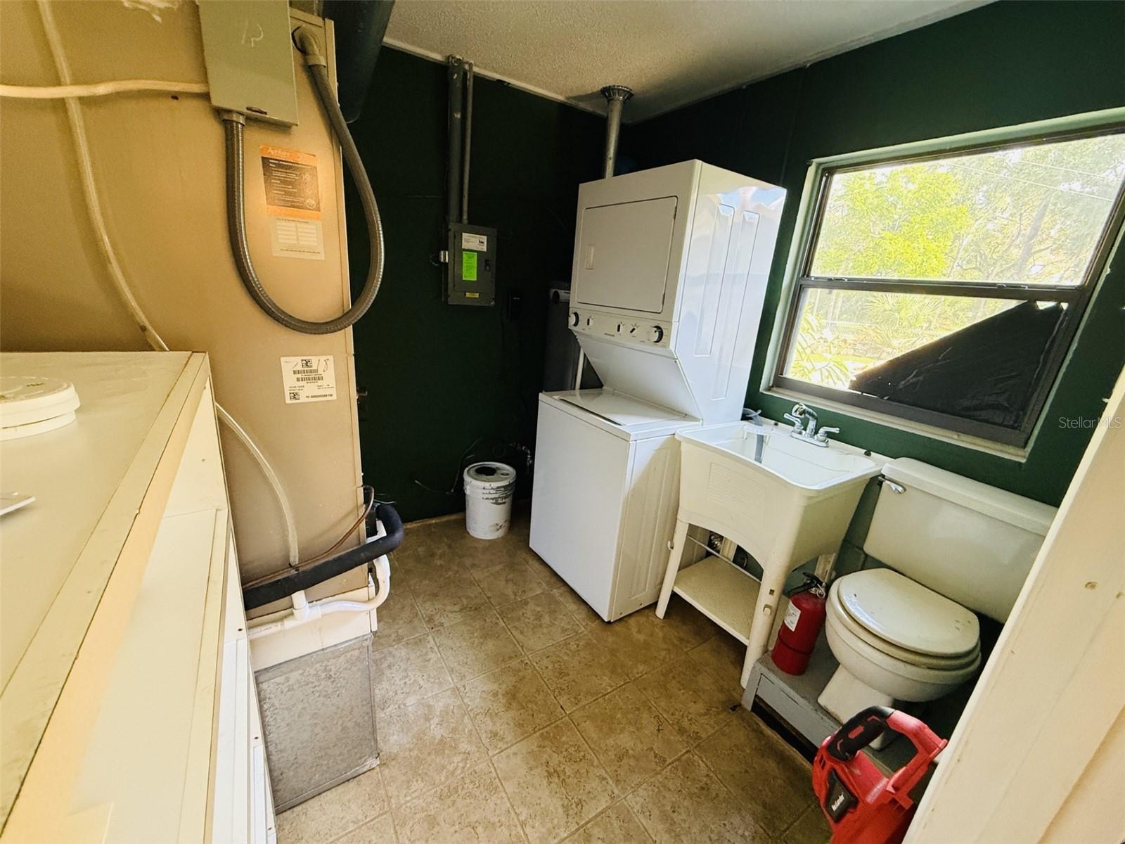 39048 BLUE JAY AVE — photo 25
