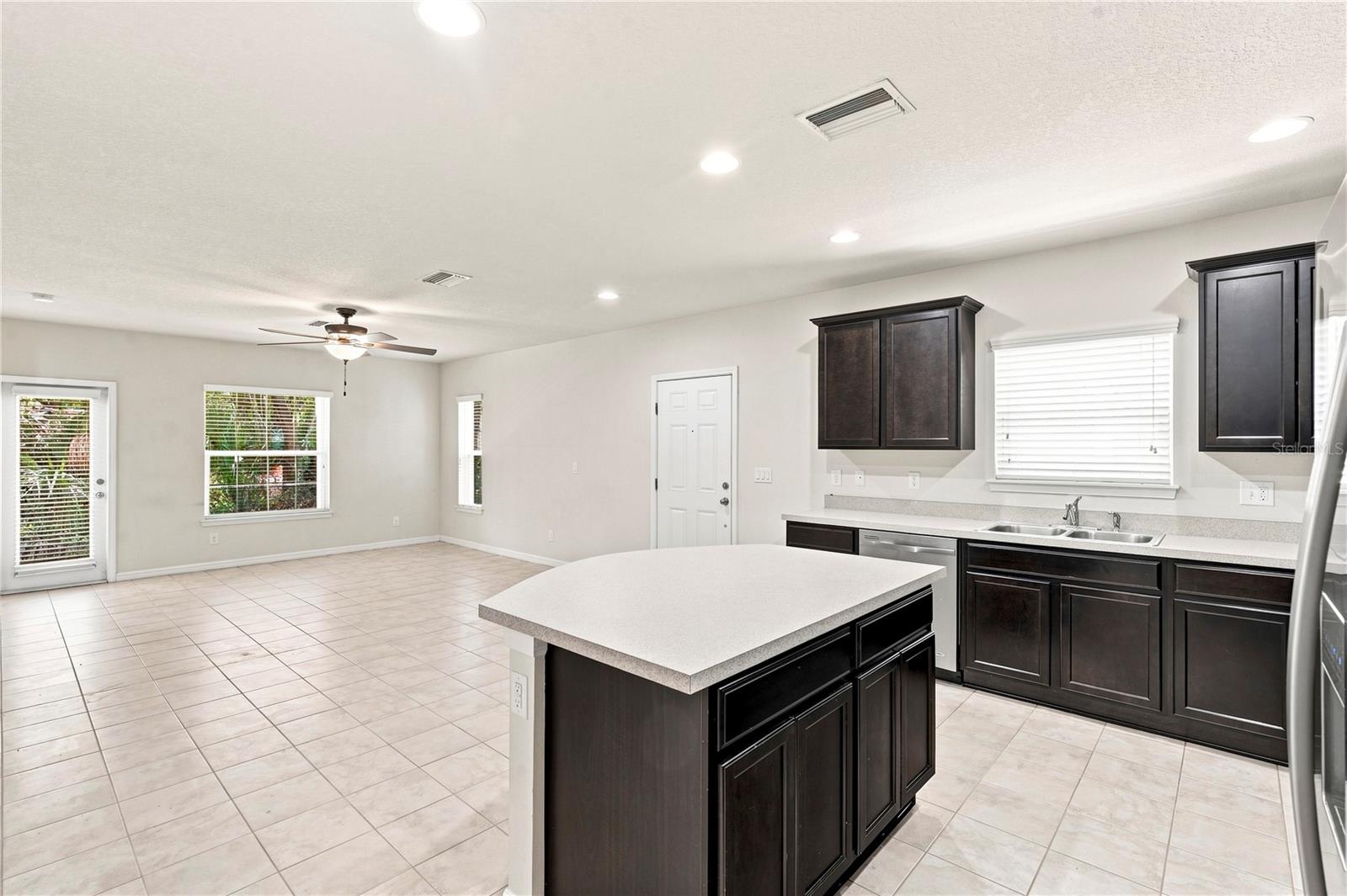 4824 CHATTERTON WAY — photo 12