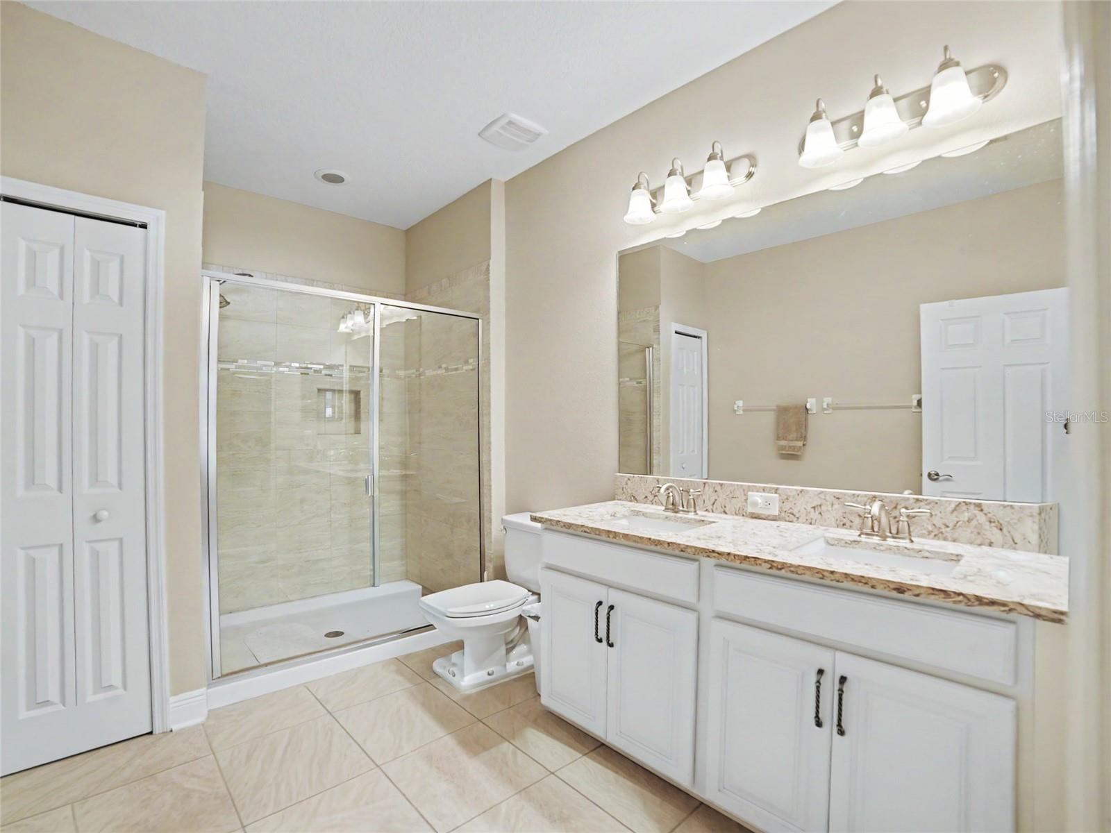 1985 LAKE WATERS PL — photo 17