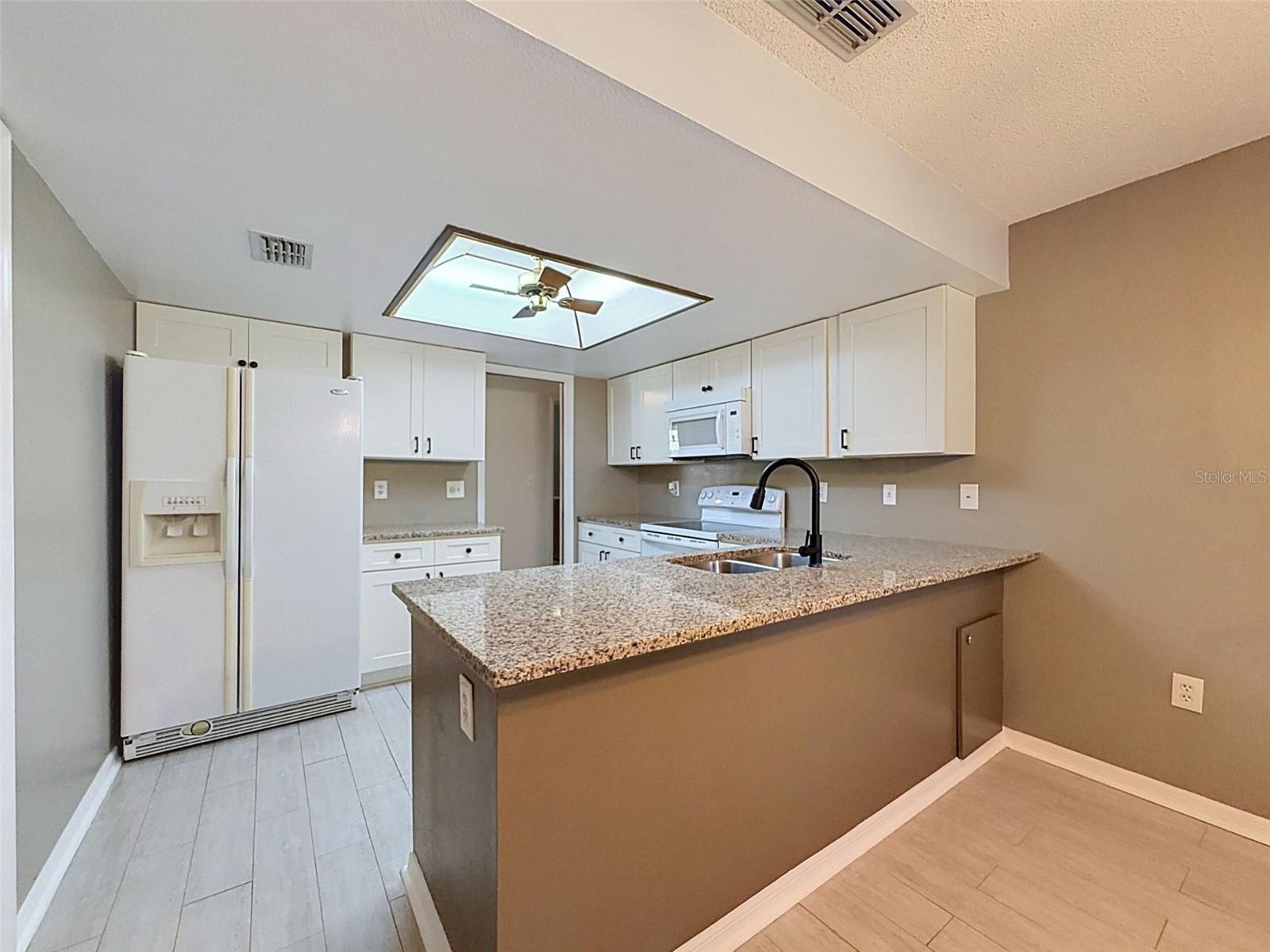 7308 BALTUSROL DR — photo 7