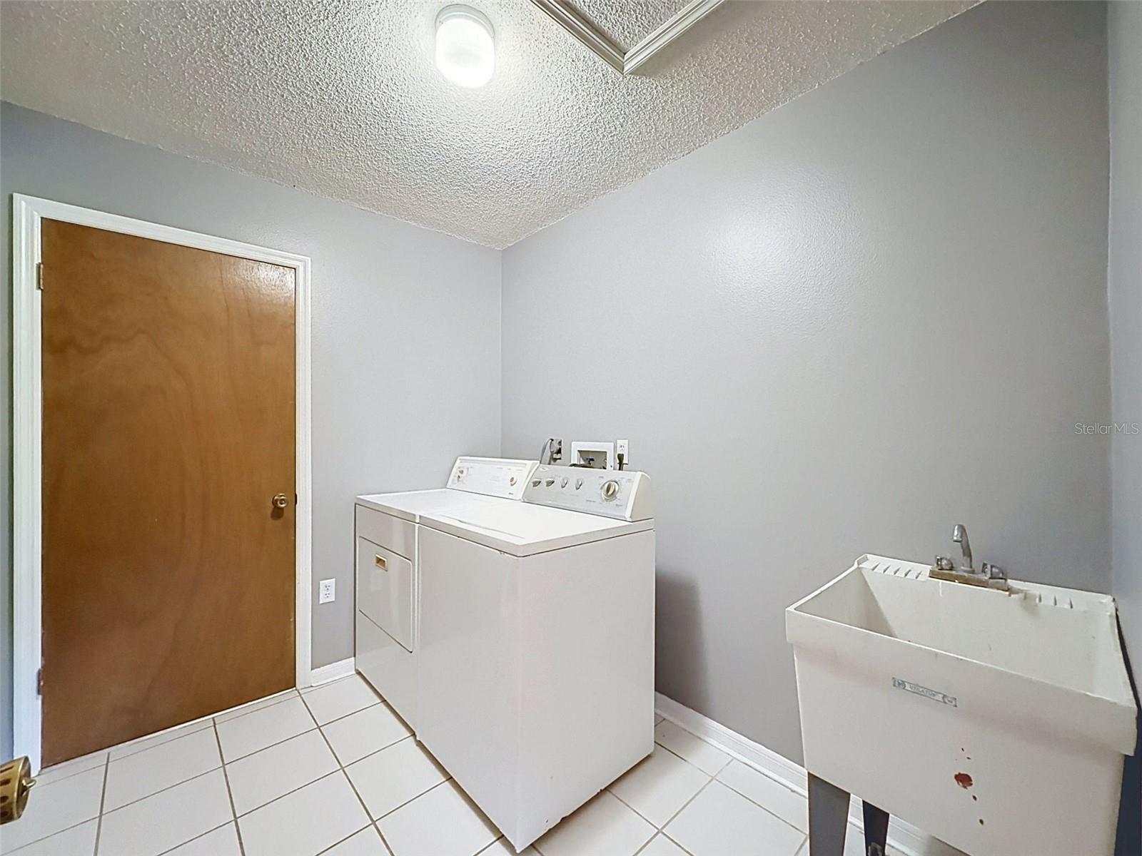 7308 BALTUSROL DR — photo 30