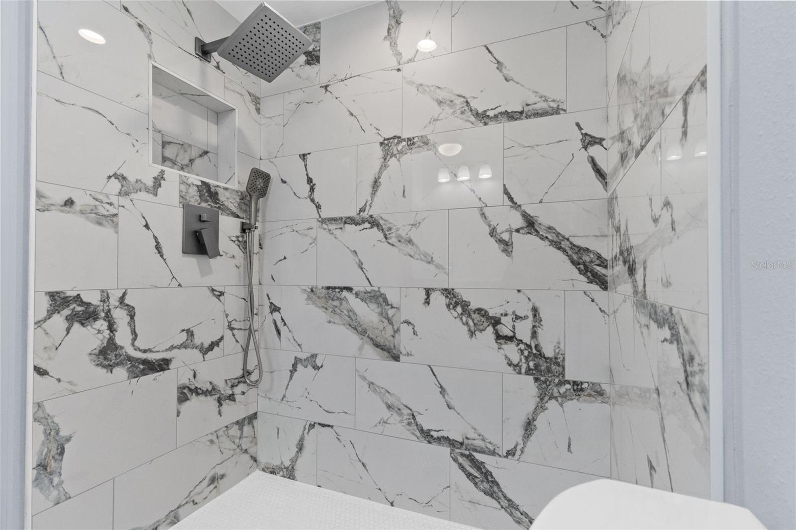 4895 BAY ST NE #102 — photo 15
