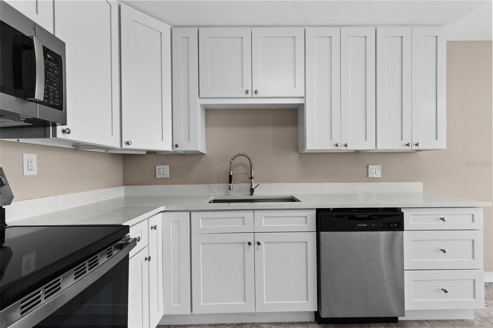4895 BAY ST NE #102 — photo 26