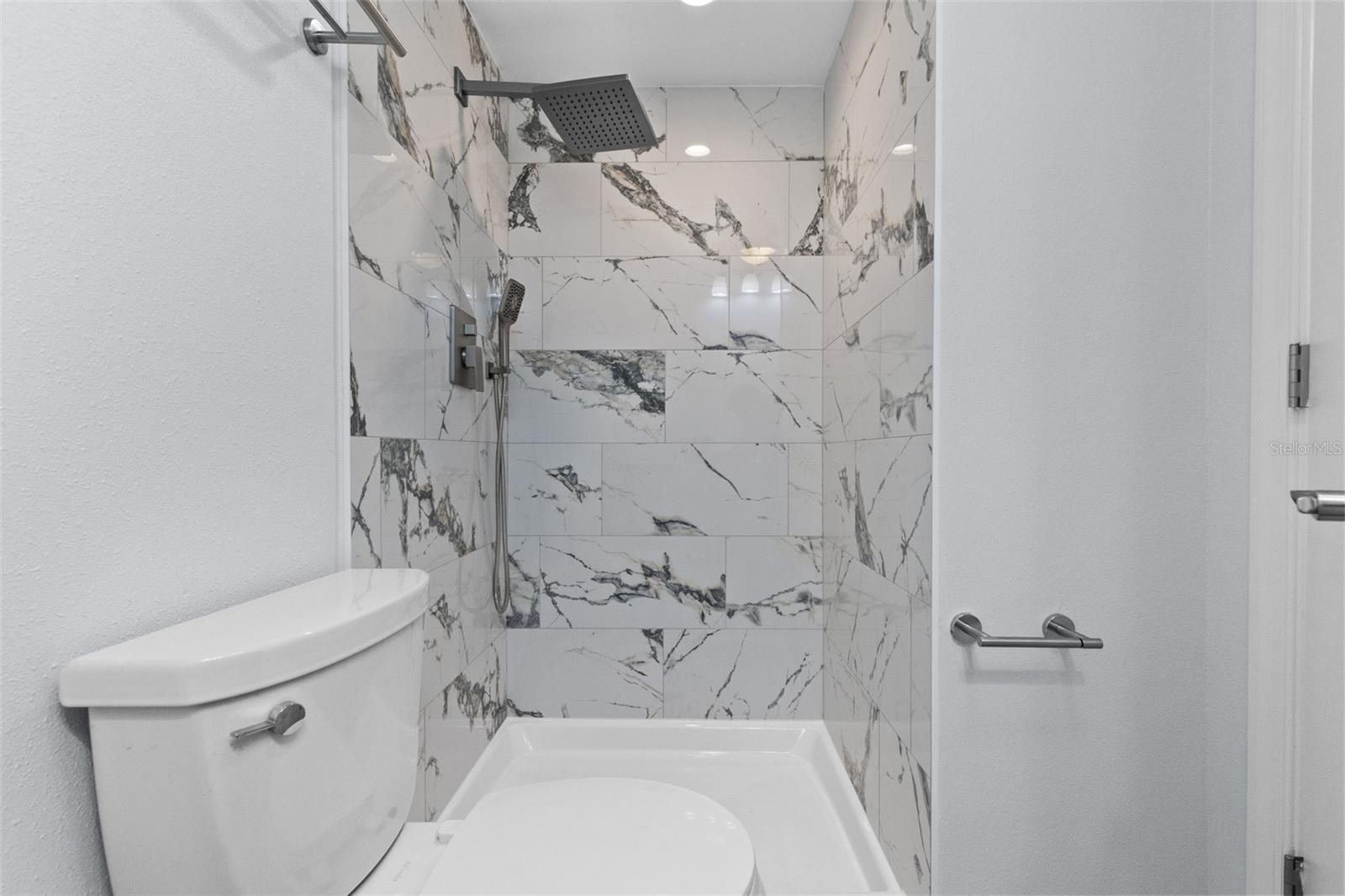 4895 BAY ST NE #102 — photo 17