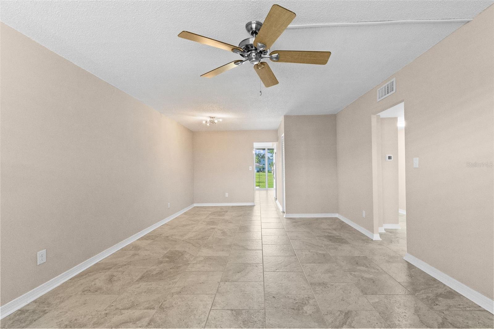 4895 BAY ST NE #102 — photo 4