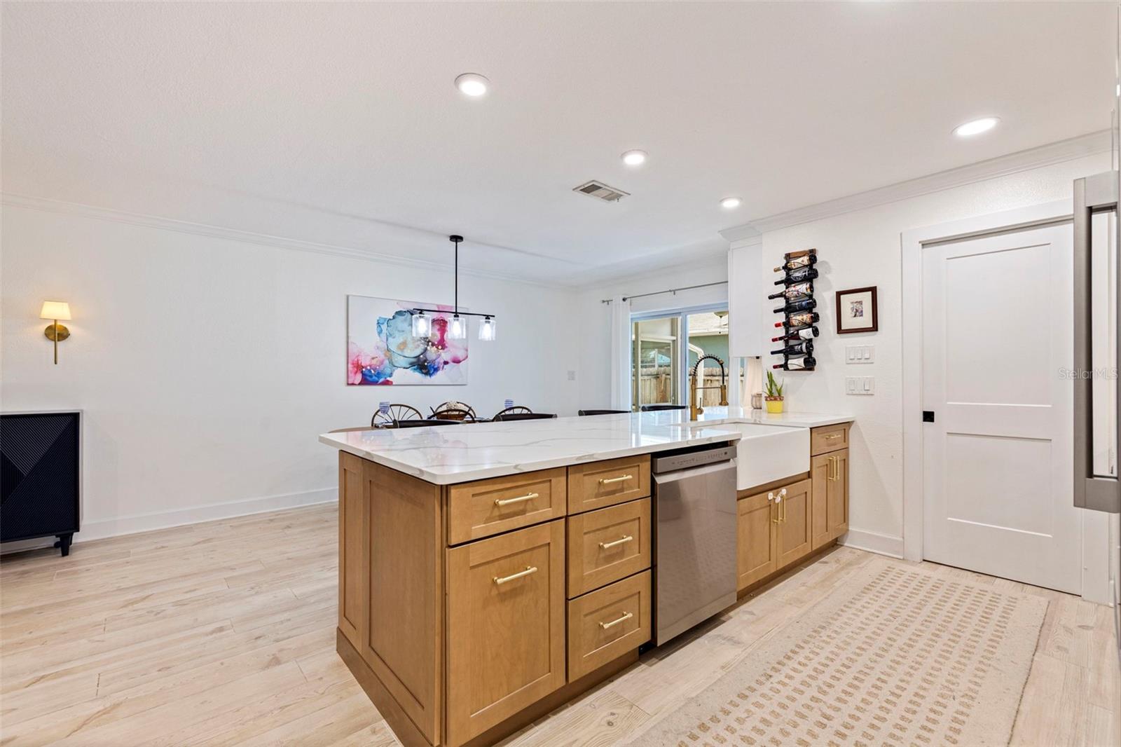 5711 VENETIAN BLVD NE — photo 6