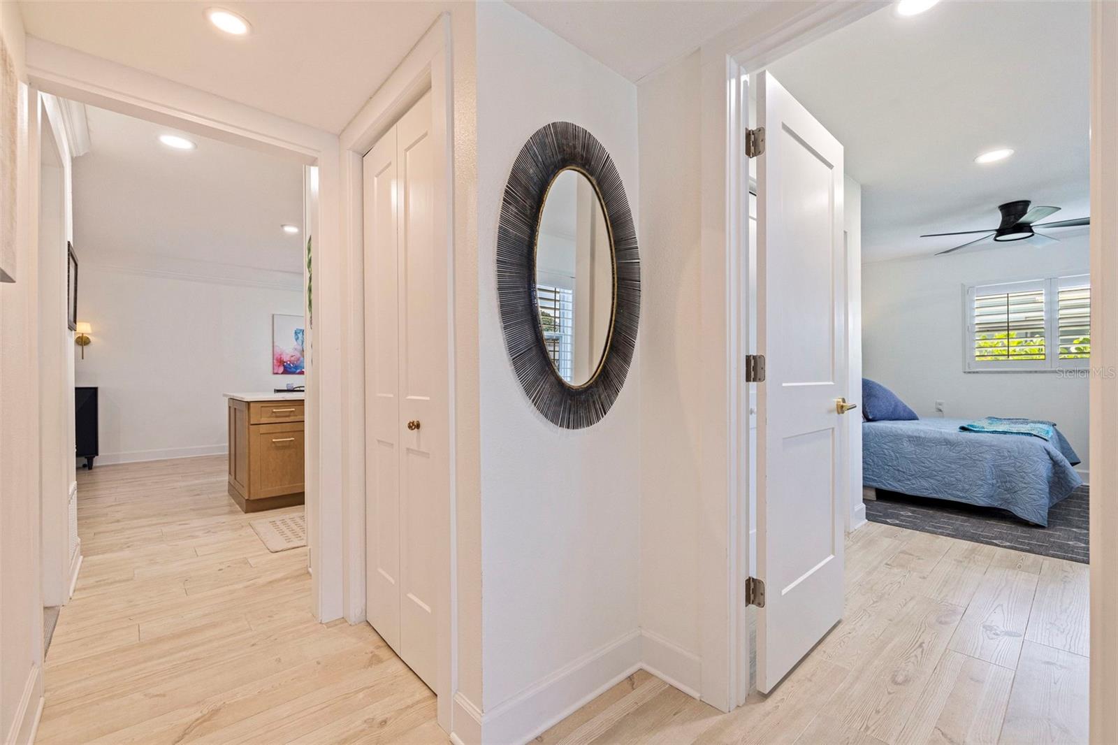 5711 VENETIAN BLVD NE — photo 4