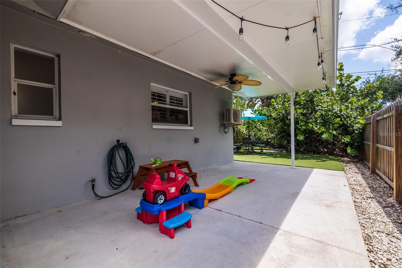 5711 VENETIAN BLVD NE — photo 32