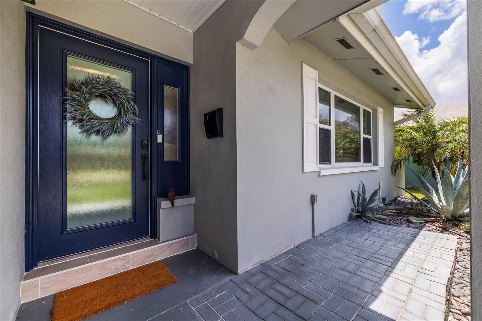 5711 VENETIAN BLVD NE — photo 3