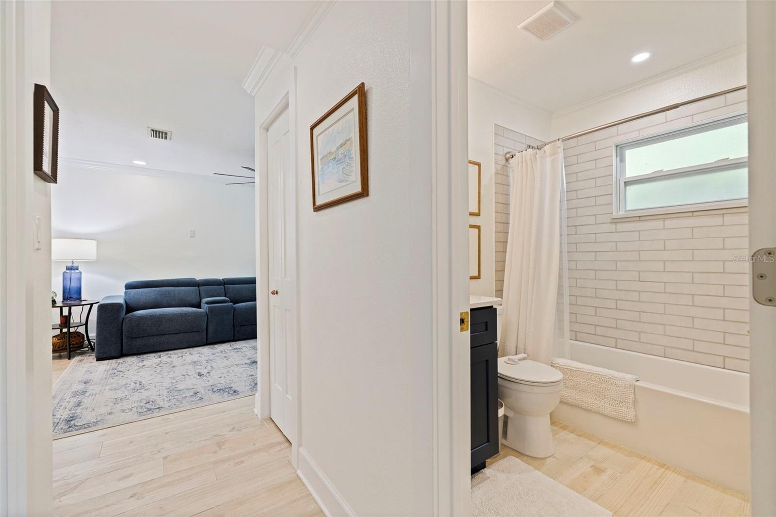 5711 VENETIAN BLVD NE — photo 17
