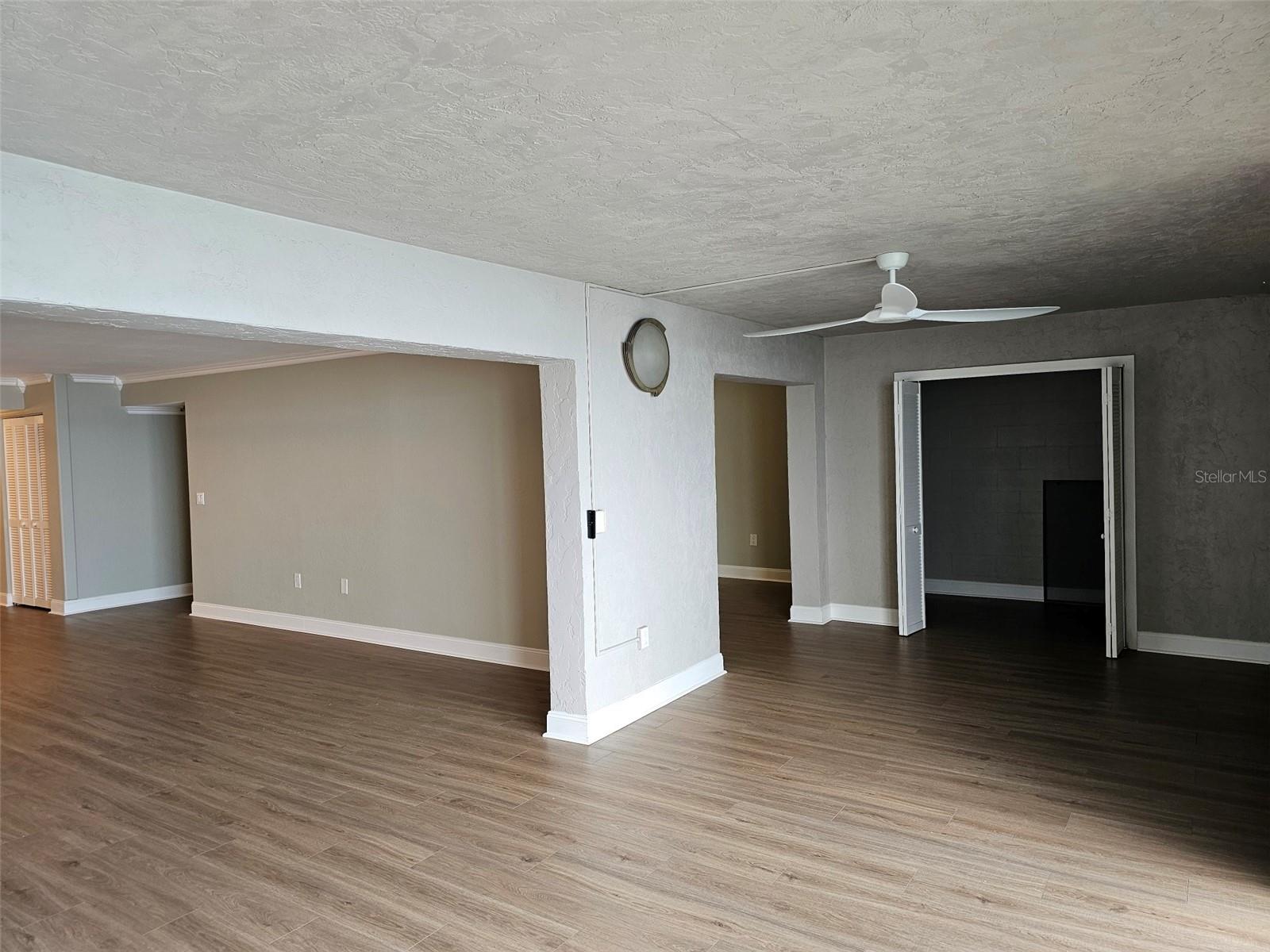 6440 MOURNING DOVE DR #402 — photo 6