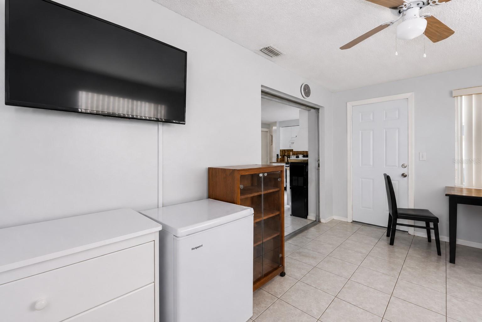 3302 ROCK ROYAL DR — photo 8