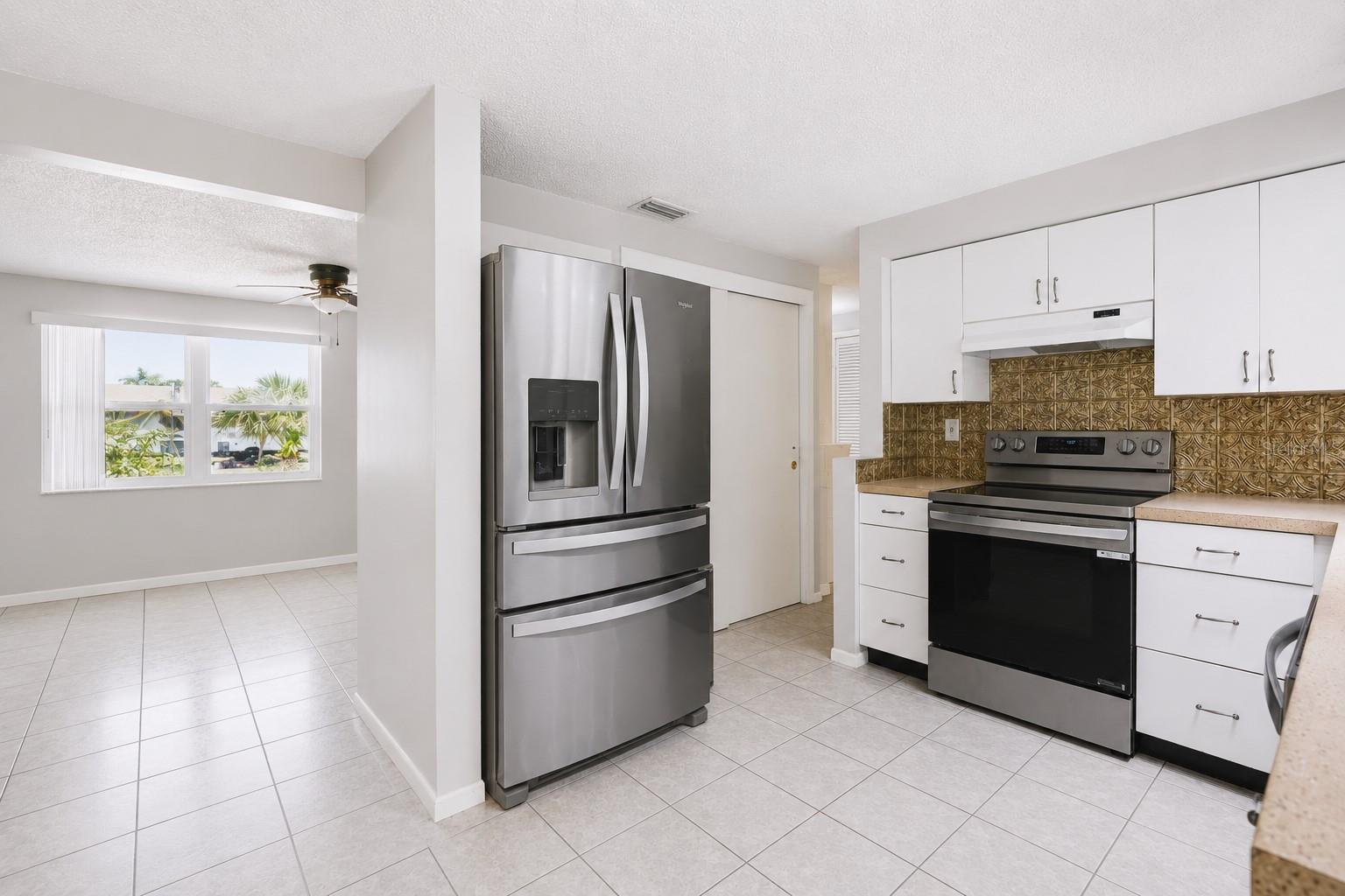 3302 ROCK ROYAL DR — photo 11