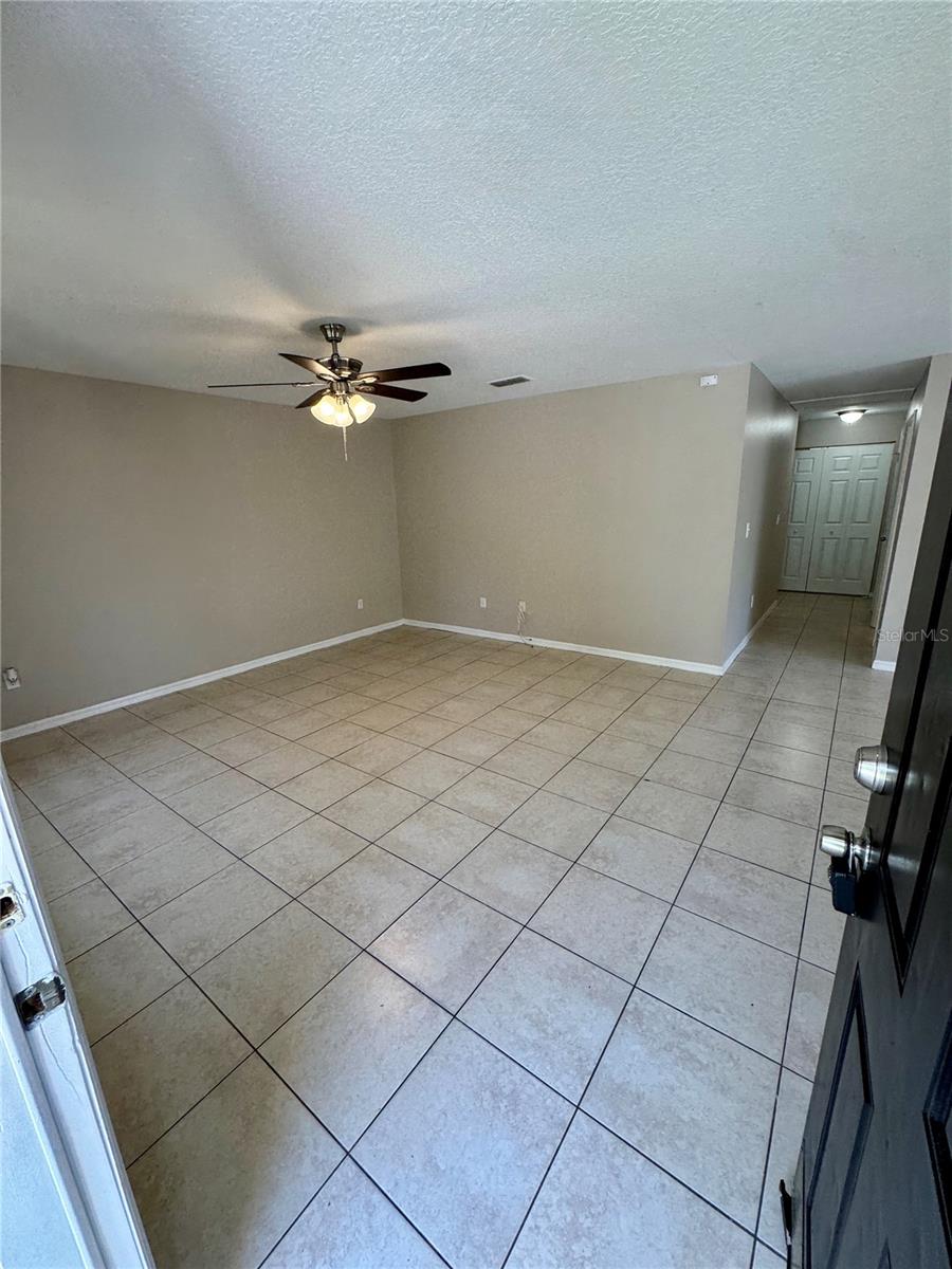 3305 E 38TH AVE — photo 4
