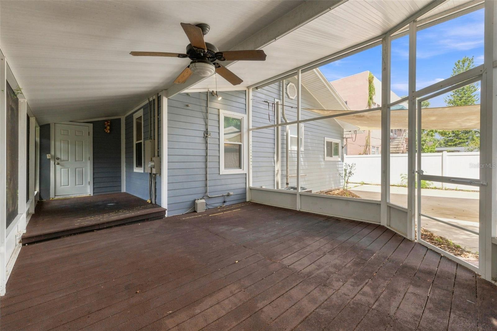 307 E NORTH ST — photo 21