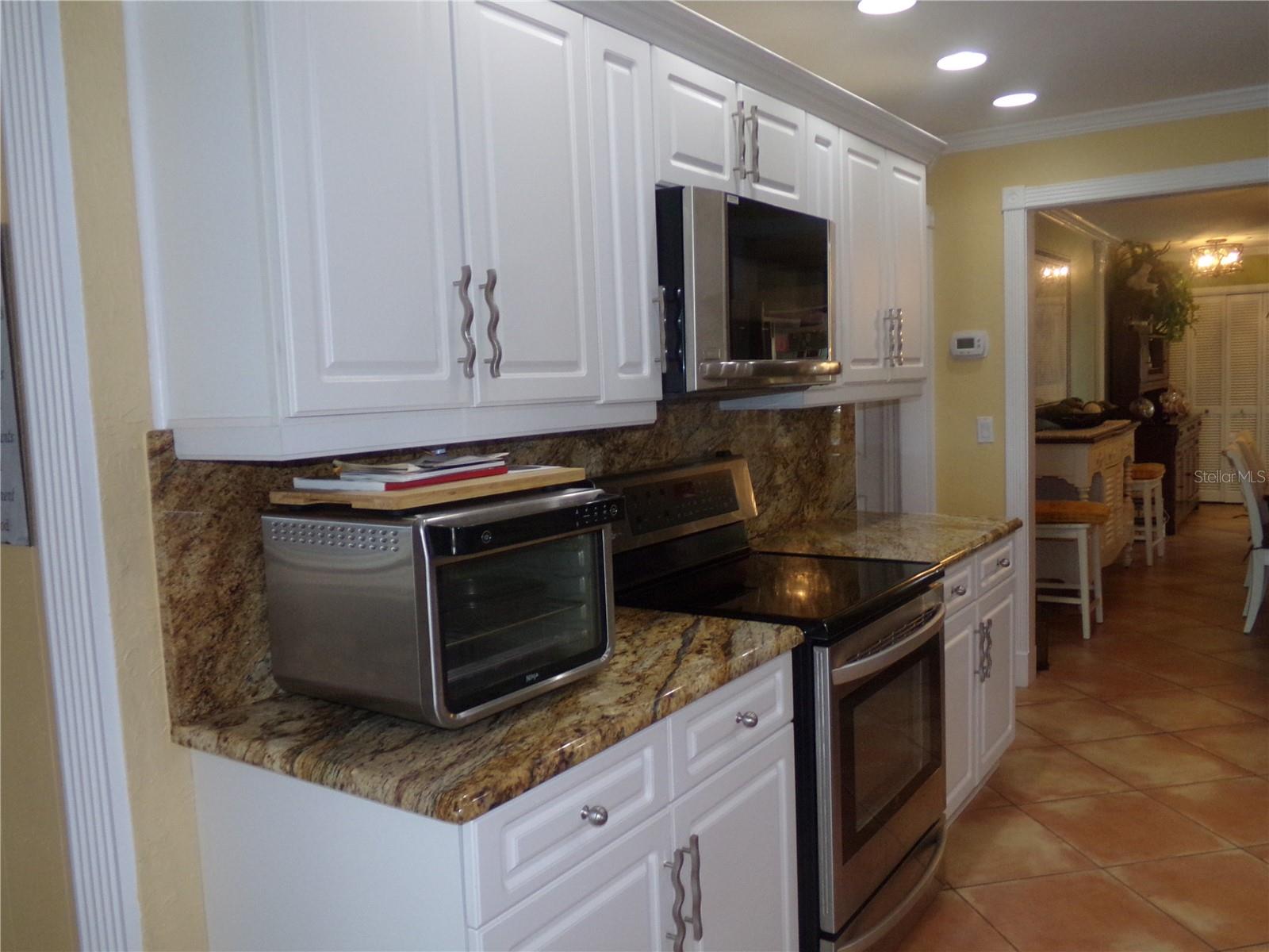 9312 KINGSTON RD — photo 72