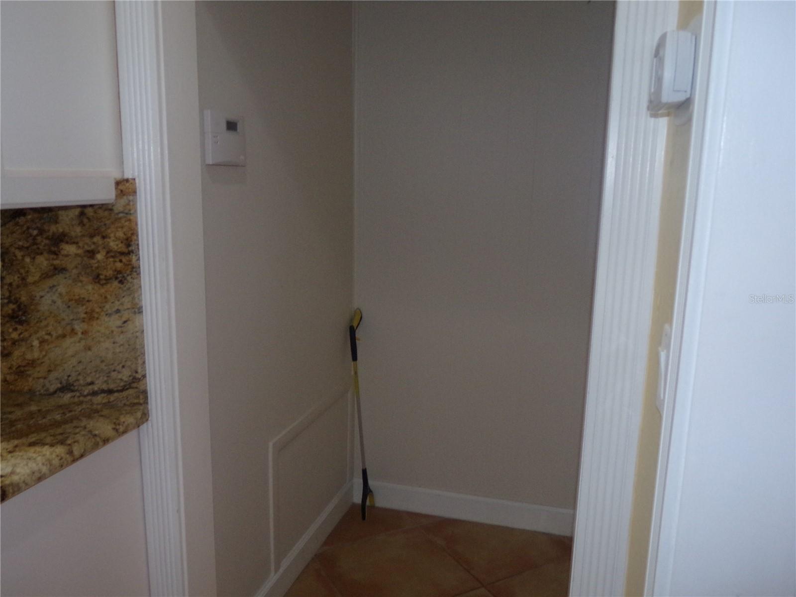 9312 KINGSTON RD — photo 79